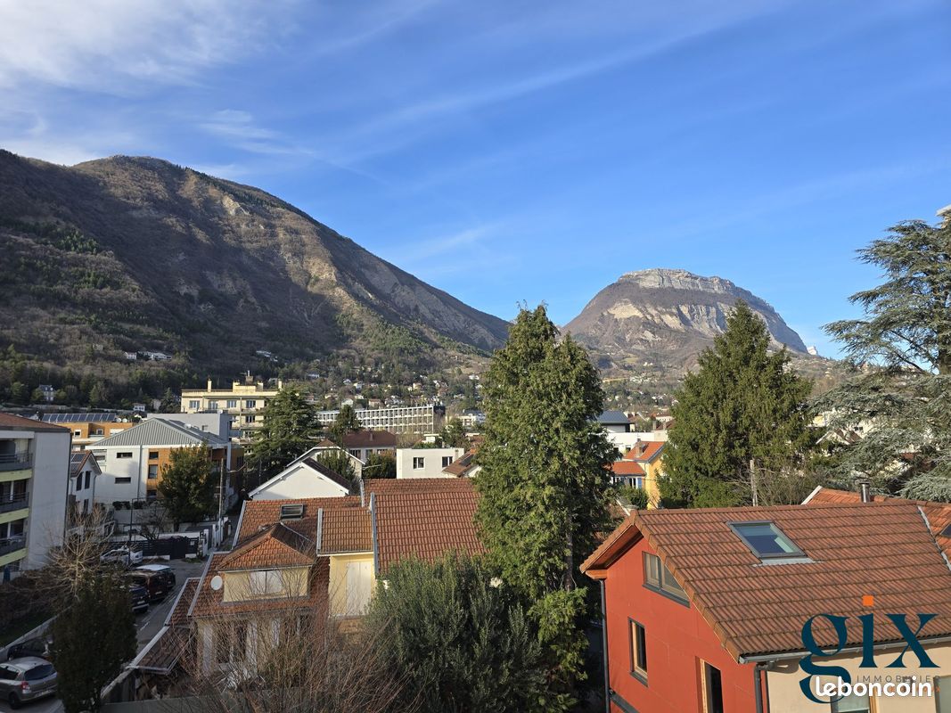 Appartement 3 pièces 77 m² · à Grenoble · 77 m² · 255 000 €