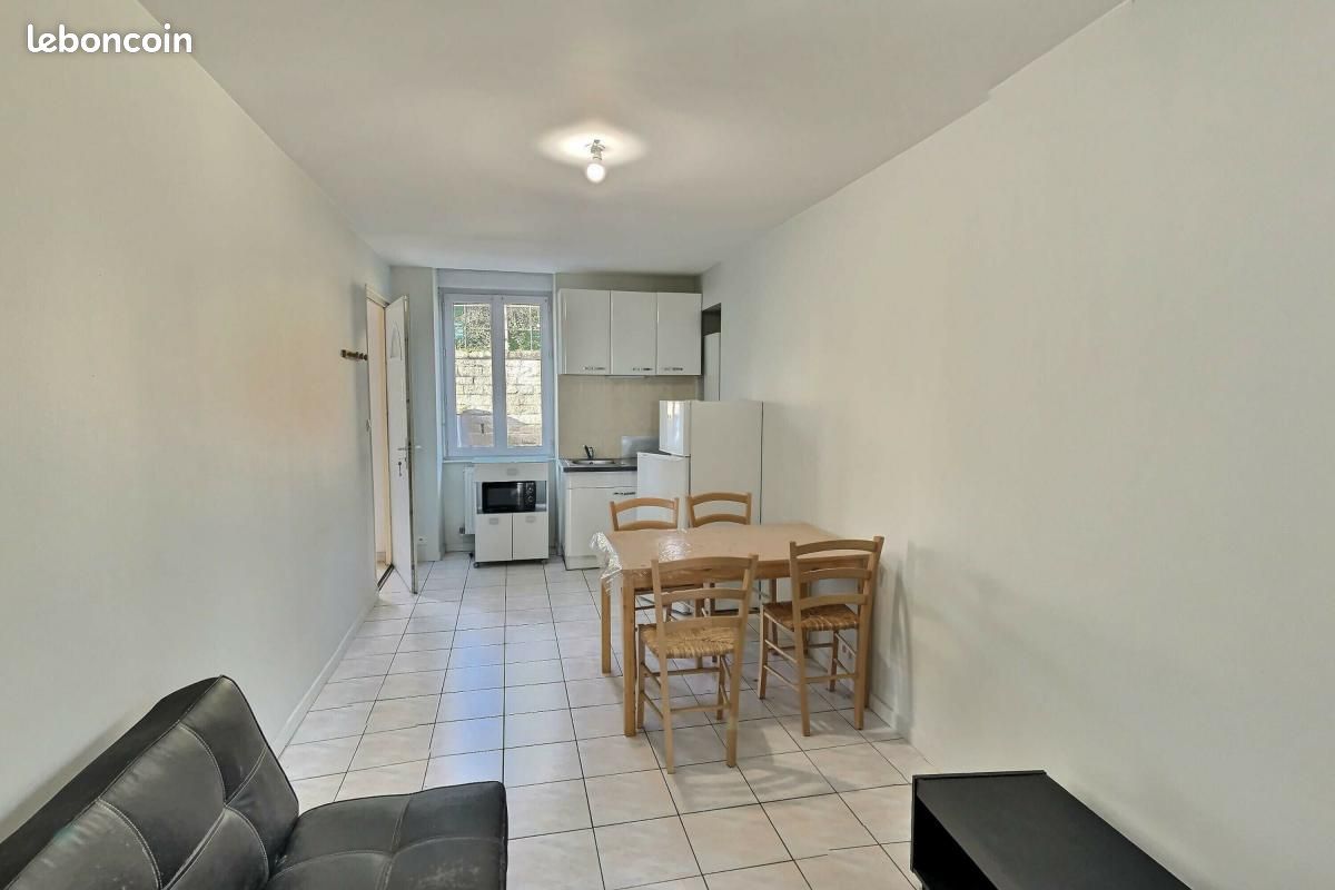 Appartement 2 pièces 30 m² · au Creusot · 30 m² · 330 €/mois