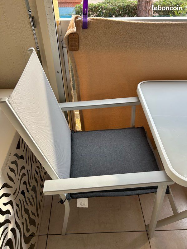 Table et chaises de jardin /balcon (image 3)