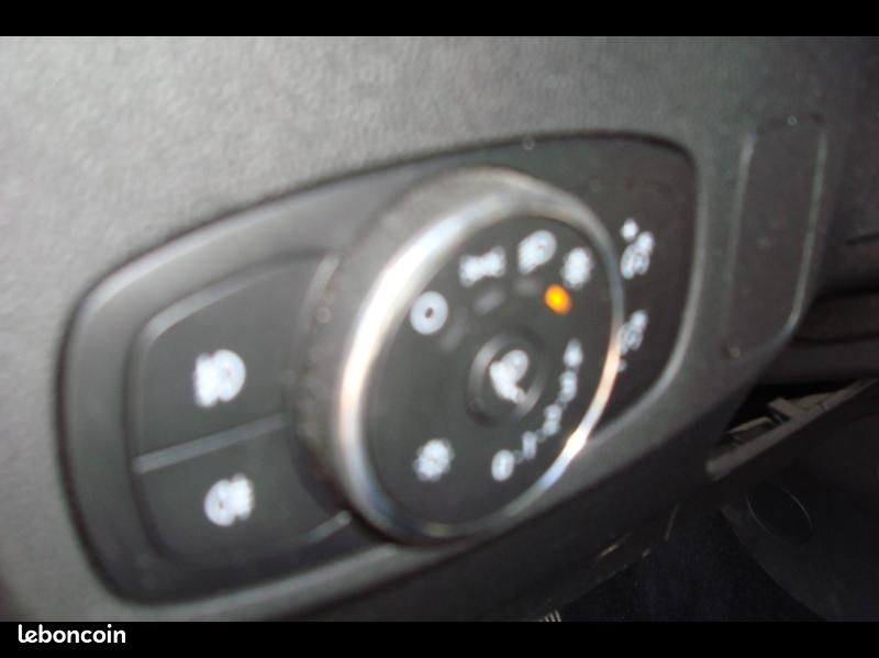 Ford Focus 1.0 Flexifuel mHEV 125ch Titanium X Business Powershift (image 16)