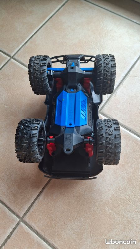 4x4 voiture télécommandée (image 7)