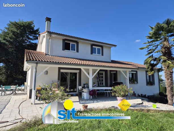 Villa 8 pièces 138 m²