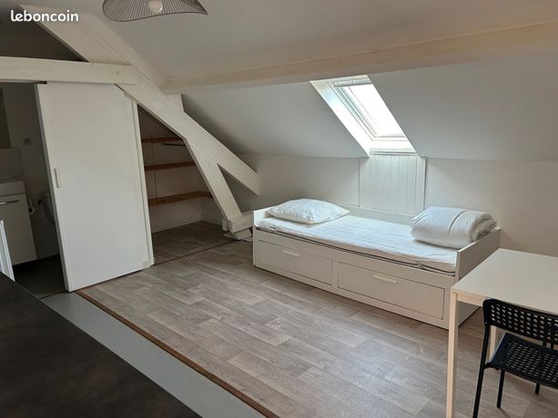 Studio 1 pièce 14 m²