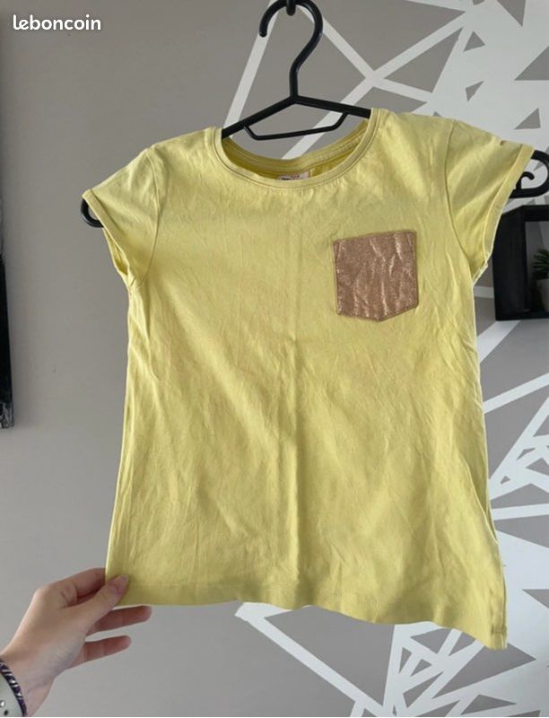 T-shirt (image 1)