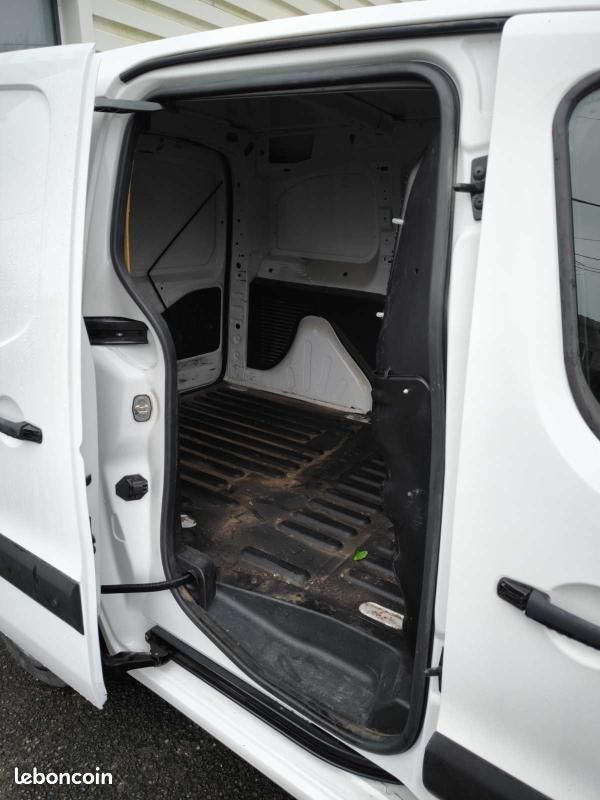 Citroën Berlingo II 1.6 BlueHDI 100 (image 4)
