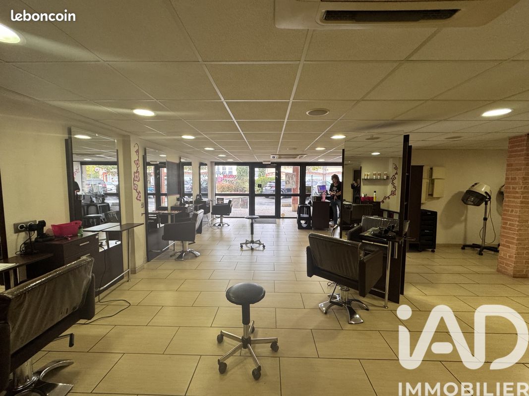 Local 95 m² Aucamville (image 2)