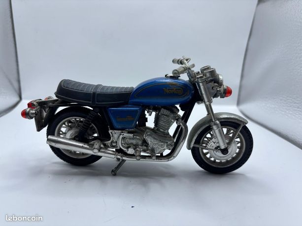 Italeri - I320 - Maquette - Chars d'assaut - Commando Car - Echelle 1