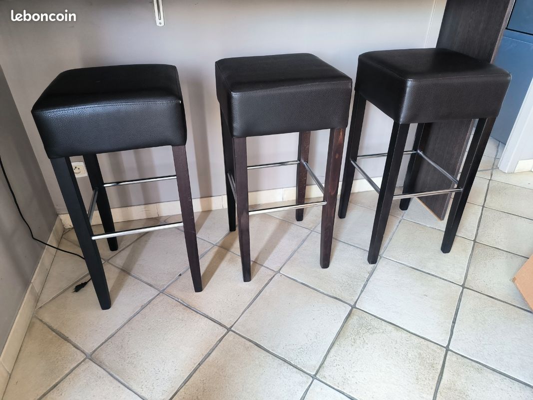 Lot de trois tabourets (image 1)