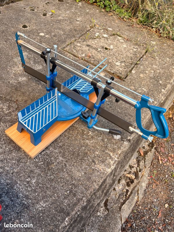 Figurine Batman Mafex 126 Arkham Knight - Collection DC Justice League, En PVC, Neuve