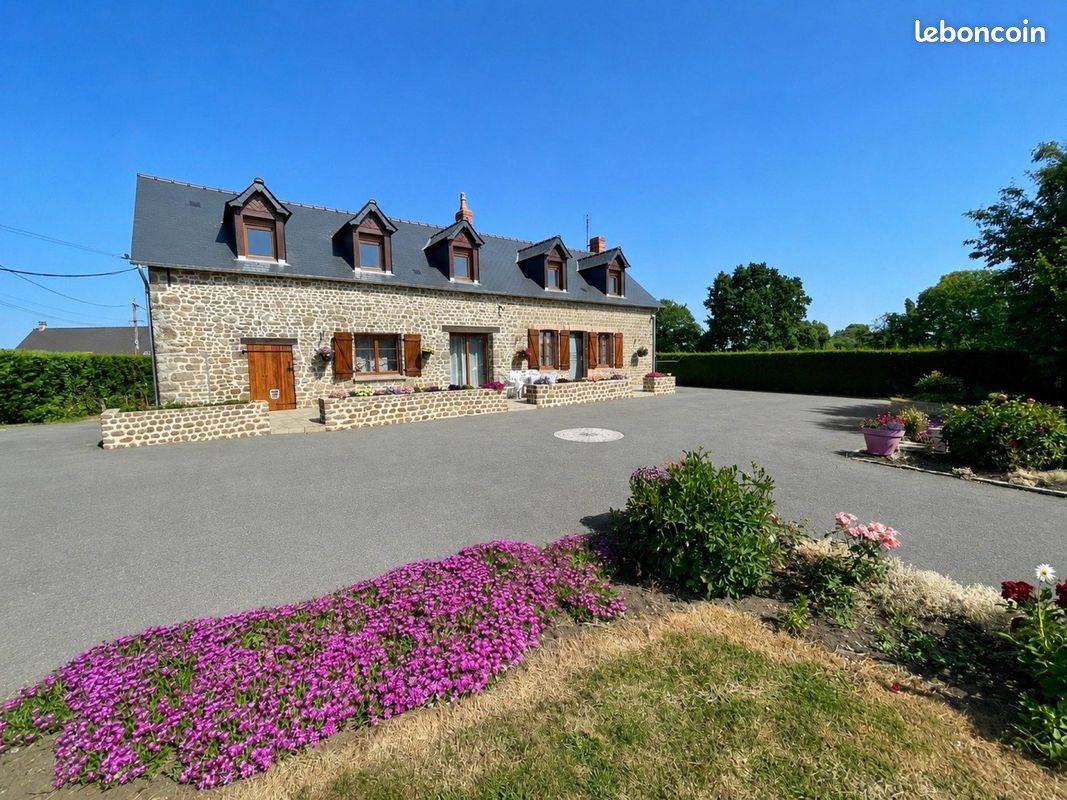 Maison 6 pièces 156 m² · à Charchigné · 156 m² · 231 500 €
