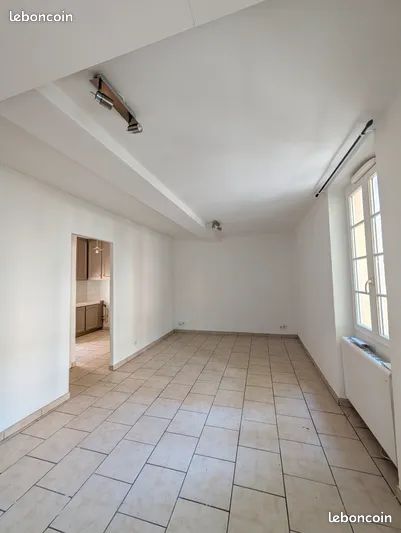 Appartement 3 pièces 43 m² · à Six-Fours-les-Plages · 43 m² · 650 €