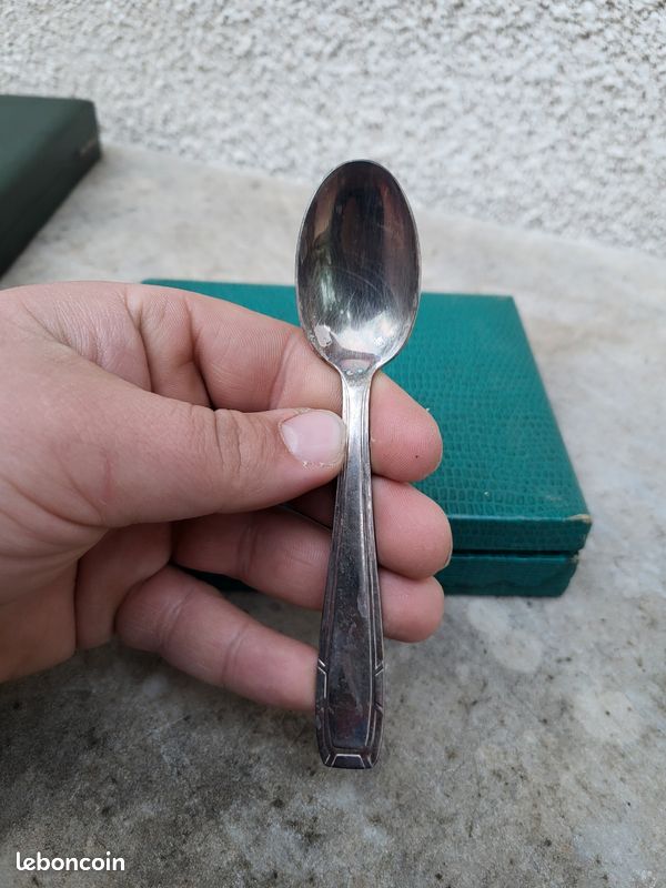 Coffret de 12 cuillères à café en métal argenté Modèle Filet
