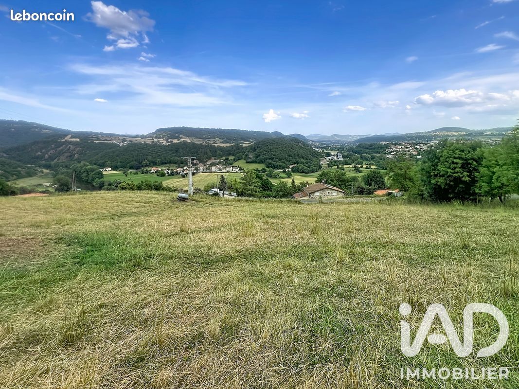 Terrain 2105 m² · à Polignac · 2 105 m² · 105 250 €