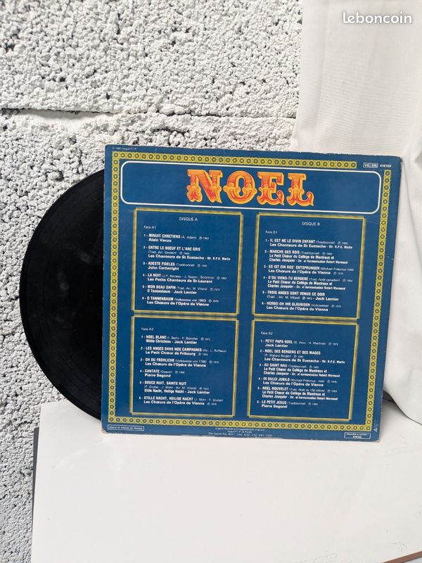Double vinyle vintage Noël – Le Double Disque d’Or de Noël – Vogue (image 4)