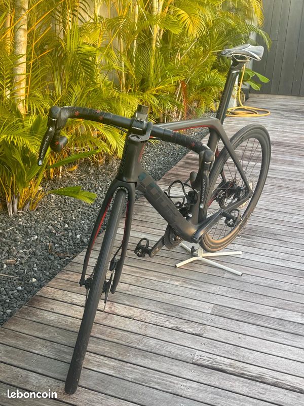 A vendre Velo de course carbone Look noir Mat 795 Blade RS disc