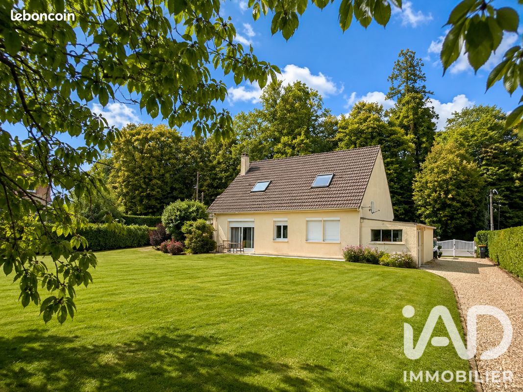 Maison 7 pièces 126 m² · à Bosroumois · 126 m² · 230 000 €