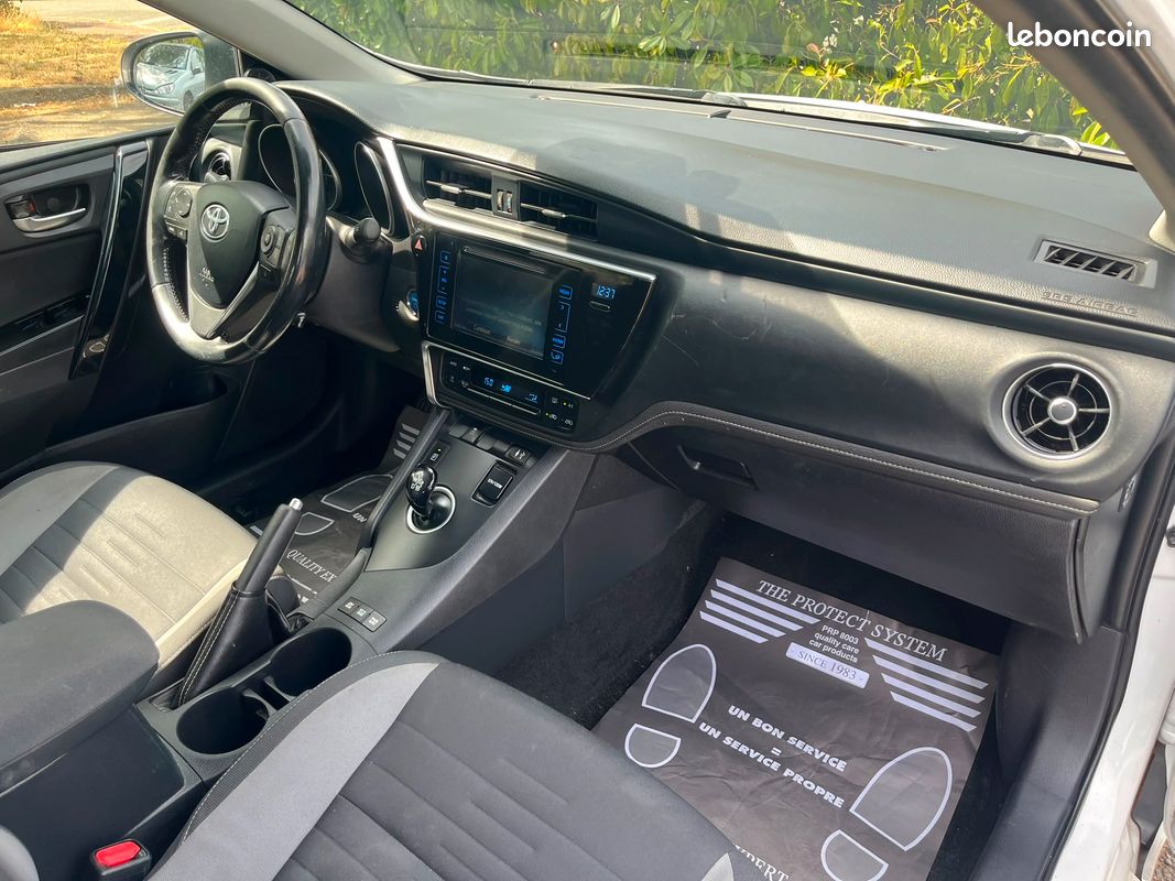 TOYOTA AURIS (2) Hybride 1.8 VVT-i HSD 136H DYNAMIC BUSINESS ( TVA Récupérable ✅- Boite Auto🕹️- Crit’air 1 🟣 - Garantie & Révisée ✅ ) (image 5)