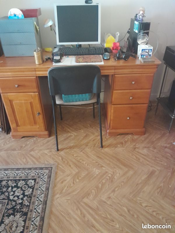 Bureau (image 2)