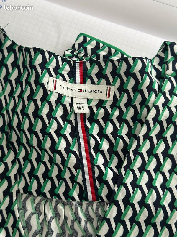 Blouse Tommy Hilfiger neuve (image 3)