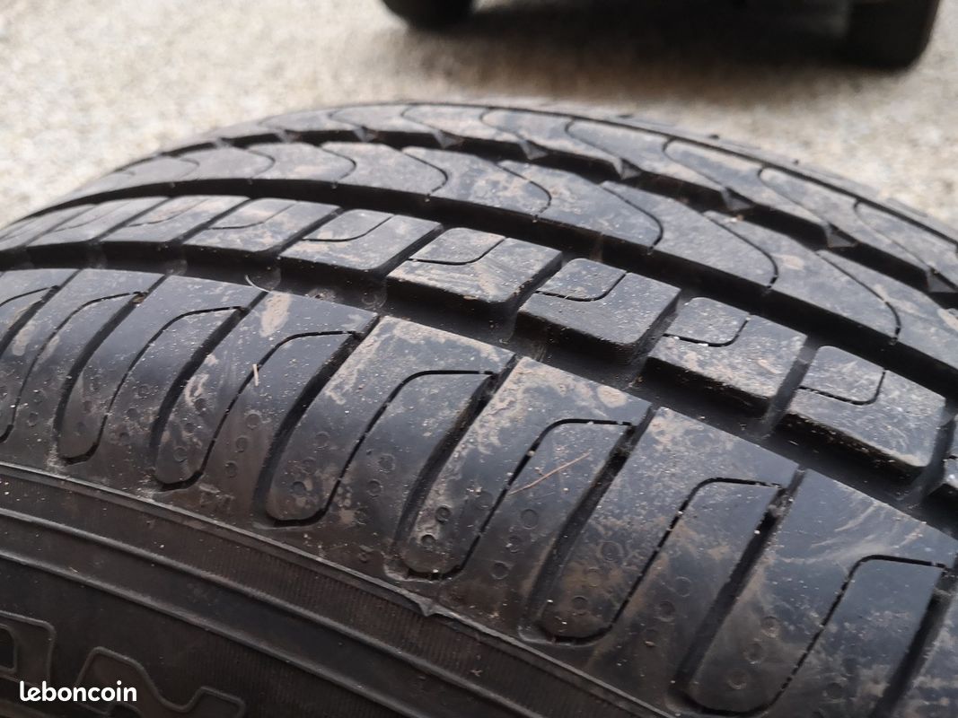 Pneu Pirelli Scorpion Verde 215/65 R17 99V proche du neuf 7,70 mm ...