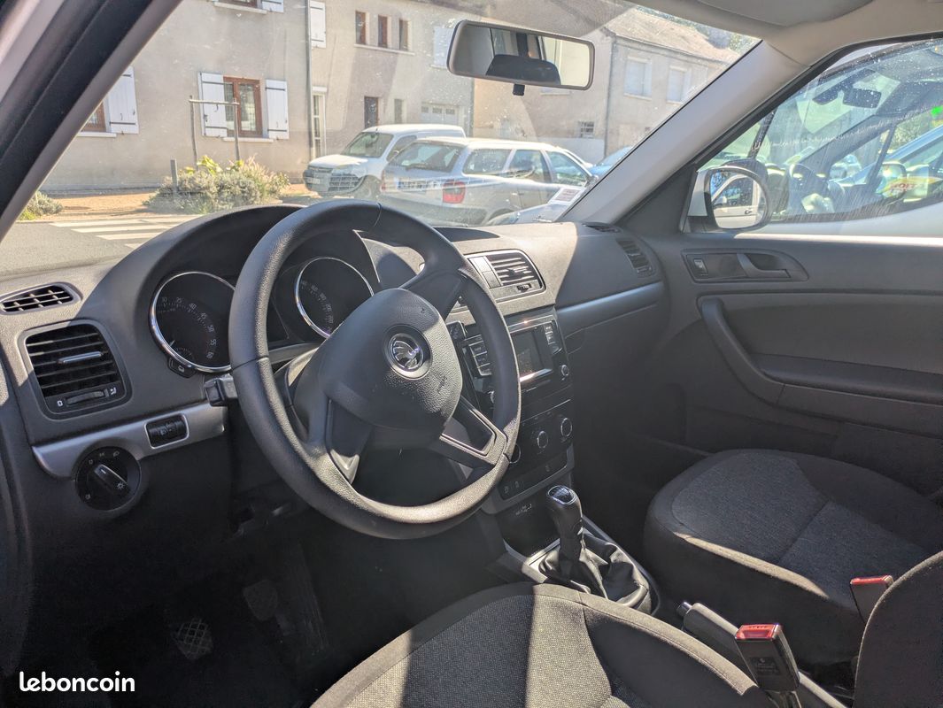 Skoda yeti 2.0 tdi 110 greentec business 4x2 (image 7)
