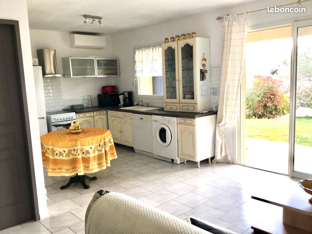 Appart F3 dans villa/vue mer/piscine/ (image 4)