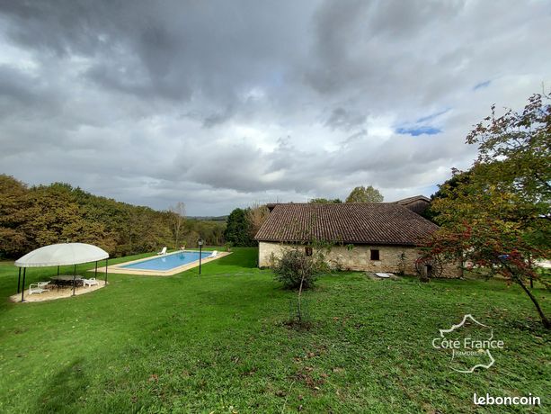 Propriété 8 pièces 253 m²