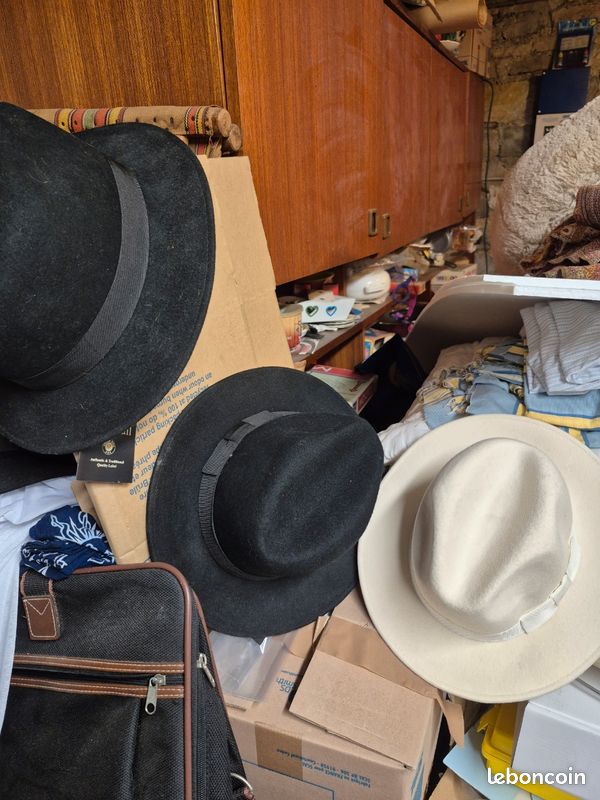 Chapeau noir (image 1)