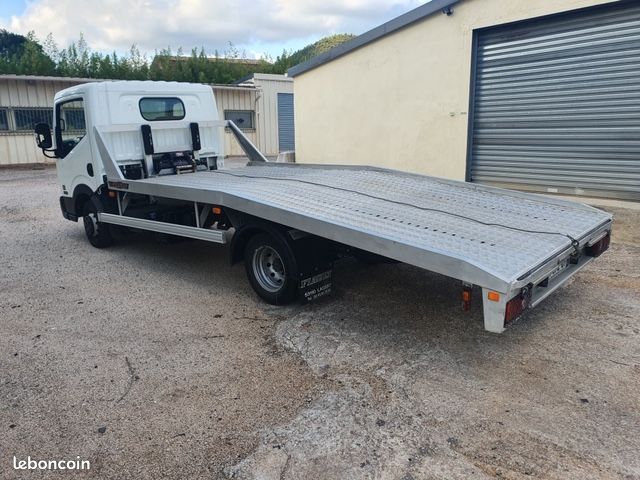 Nissan nt400 cabstar 3.0 td 130 bv6 depanneuse 3.5t (image 4)