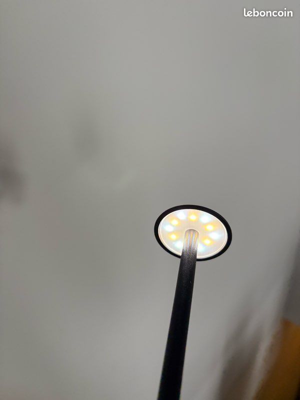 Lampe d’appoint / de chevet / de table rechargeable (image 5)