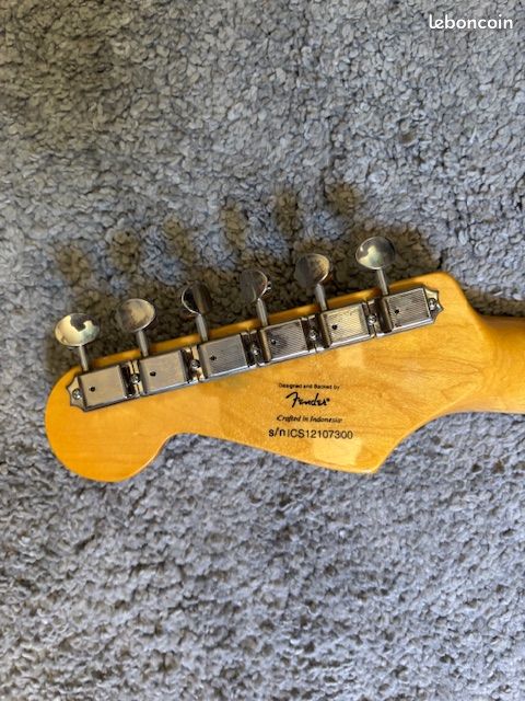 Sqier Surf Stratocaster (image 4)