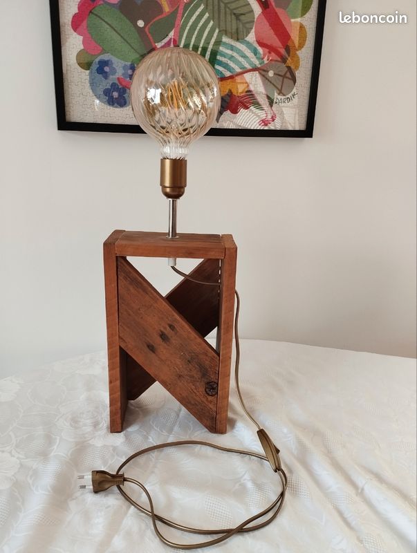 Lampe fait main bois de palette (image 1)