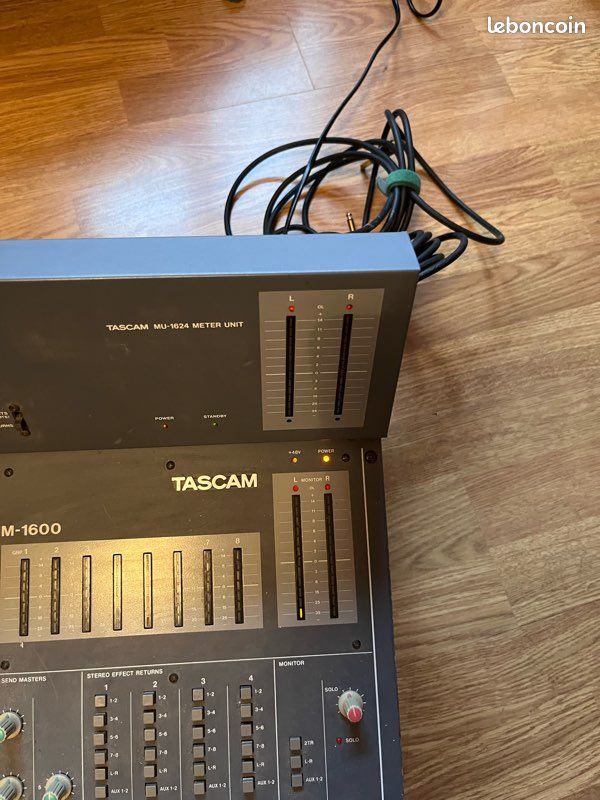 Table Tascam M1600-24 (image 3)