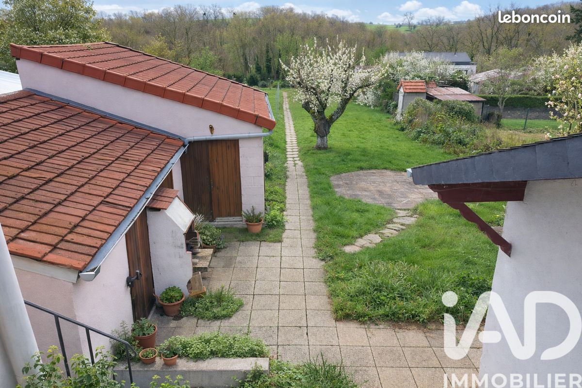 Maison 6 pièces 124 m² · à Bézenet · 124 m² · 119 000 €