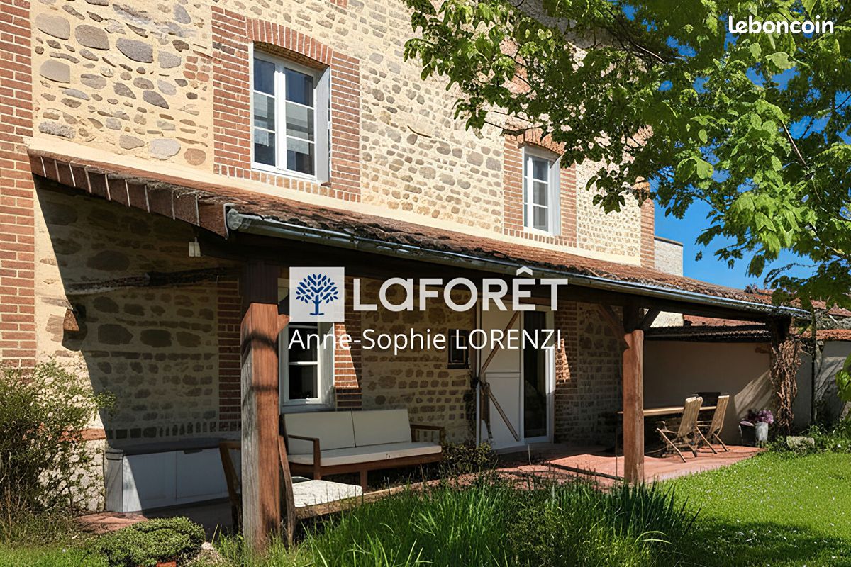 Maison 8 pièces 160 m² · à Saint-Marcellin-en-Forez · 160 m² · 450 000 €