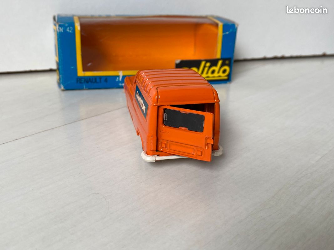 f SOLIDO MADE FRANCE 1976 RENAULT 4 F4 FOURGONNETTE POSTES PTT POSTE 1/43 42Aa