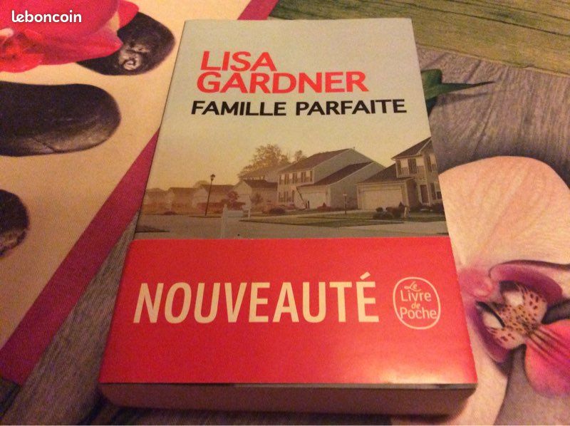Livre «FAMILLE PARFAITE » de Lisa Gardner (image 1)