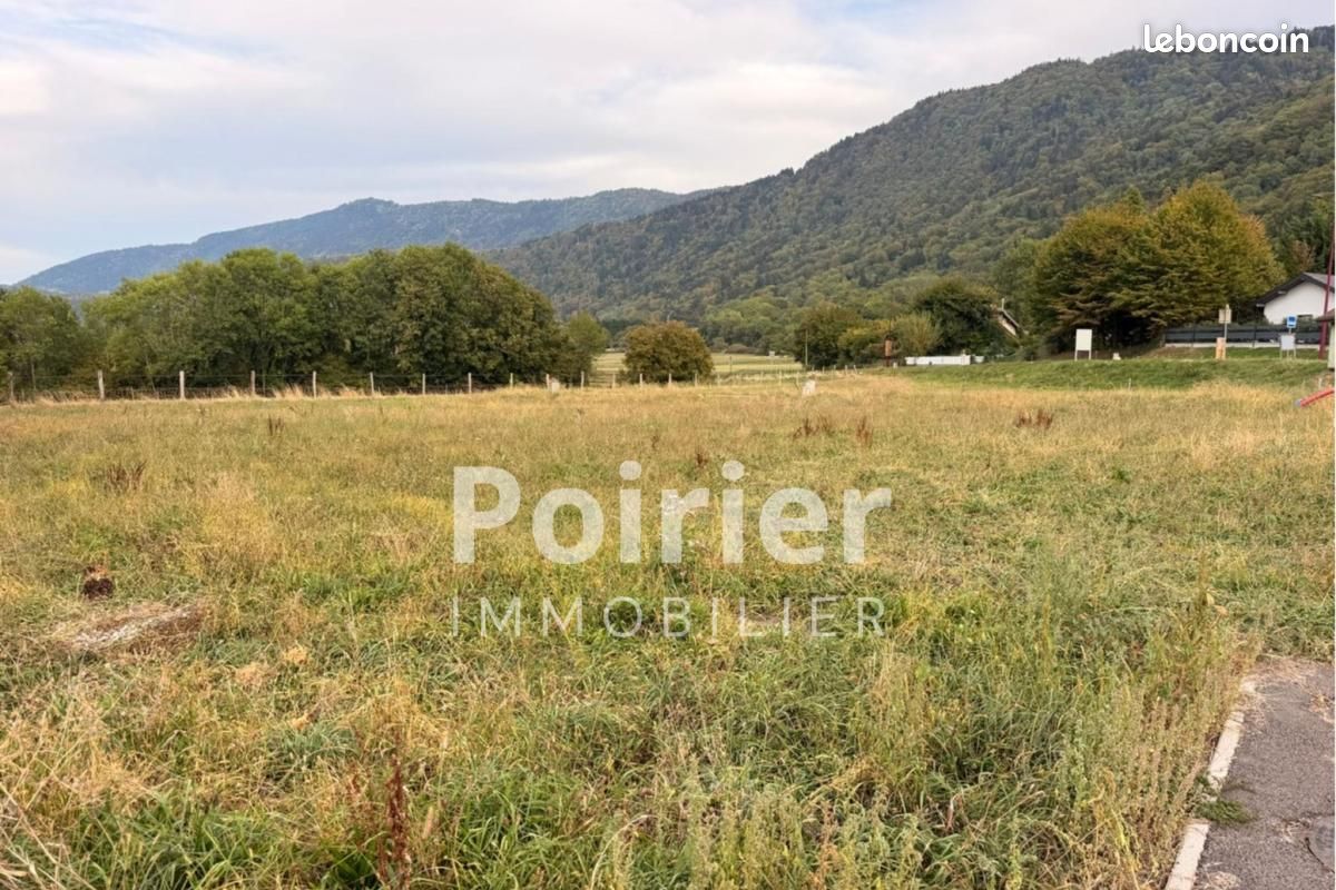 Terrain 536 m² Draillant · 193 680 €