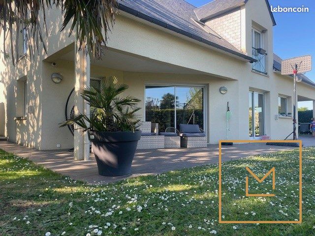 Maison 6 pièces 190 m² · à Mathieu · 190 m² · 2 500 €/mois