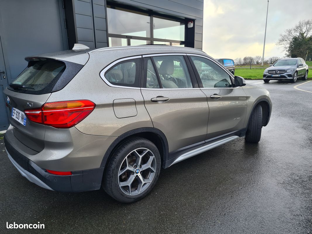 BMW X1 XDRIVE 150 ch x line boite auto (image 9)