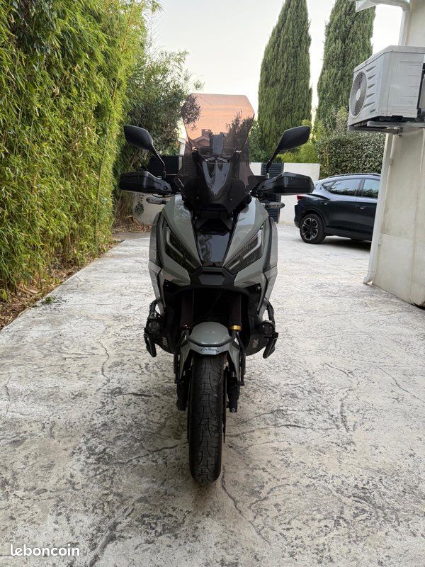 Honda x-adv 750 - 2023 (image 3)