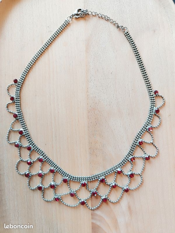 Collier princesse strass rouges (image 1)