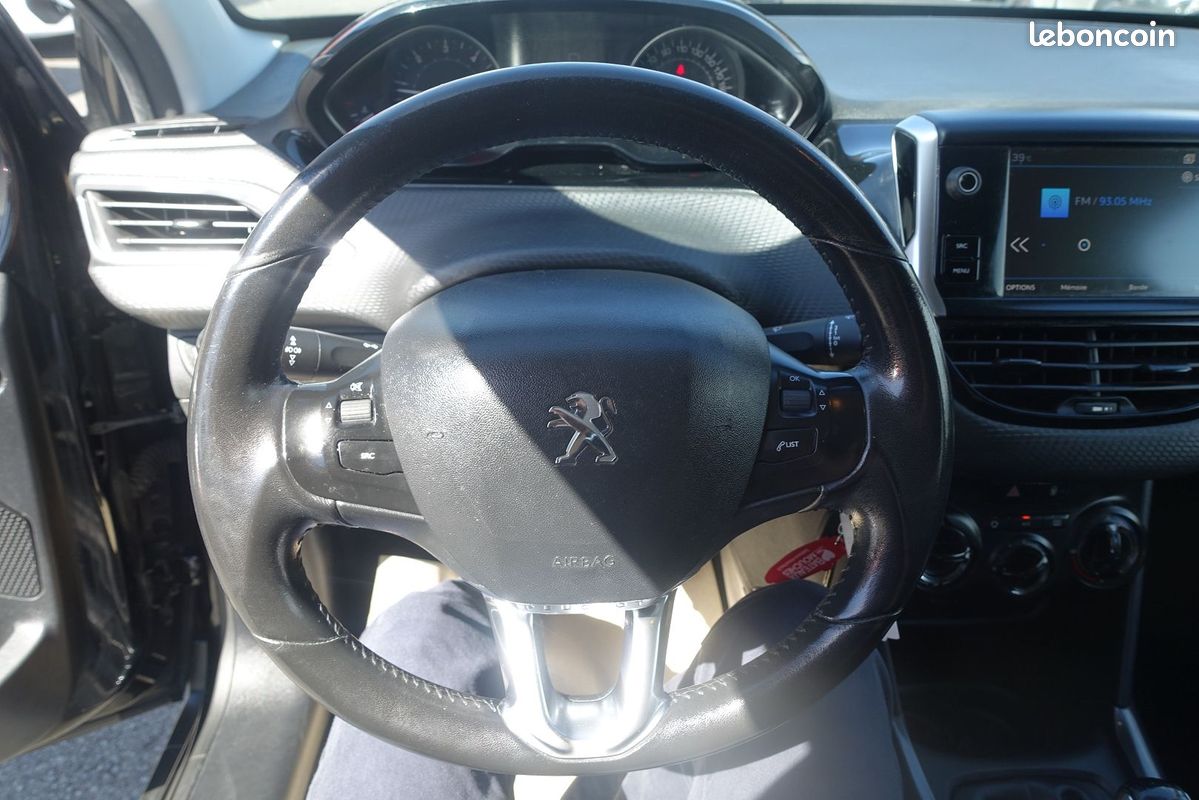 Peugeot 2008 1.6 BLUEHDI 100CH STYLE (image 11)