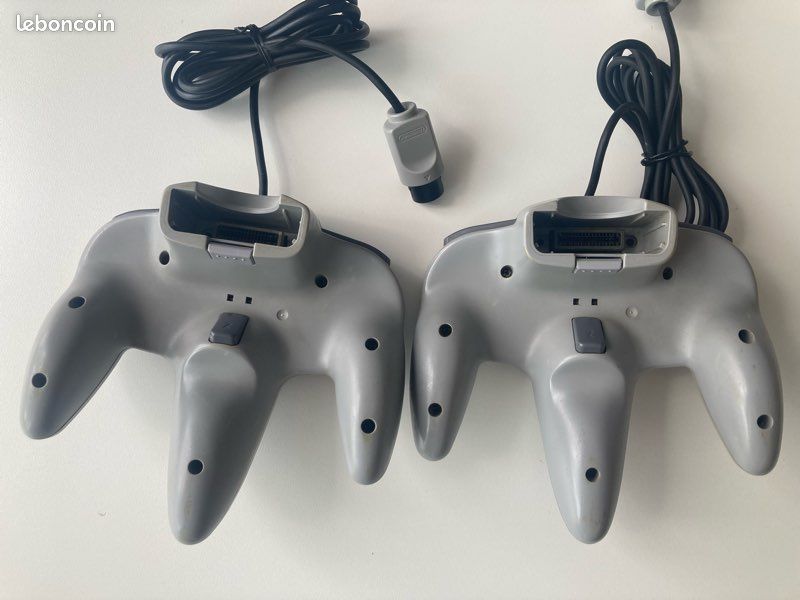 Lot de 2 manettes Nintendo 64 officielles (3) (image 2)
