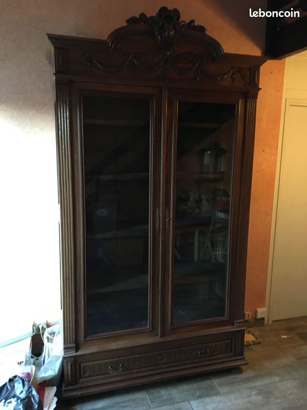 Vitrine ancienne noyer (image 1)