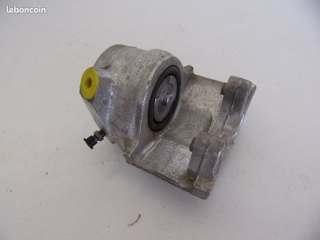 Étrier neuf avant droit pour RENAULT R 16 (image 1)