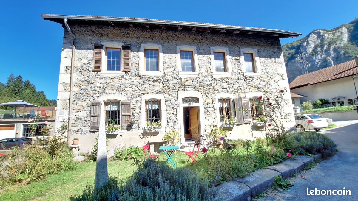 Maison 6 pièces 180 m² · à Magland · 180 m² · 520 000 €