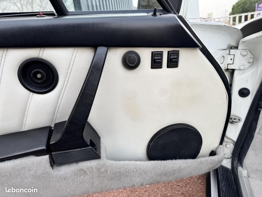 PORSCHE 911 Cabriolet 3.0i TYPE G CABRIOLET SC (image 20)