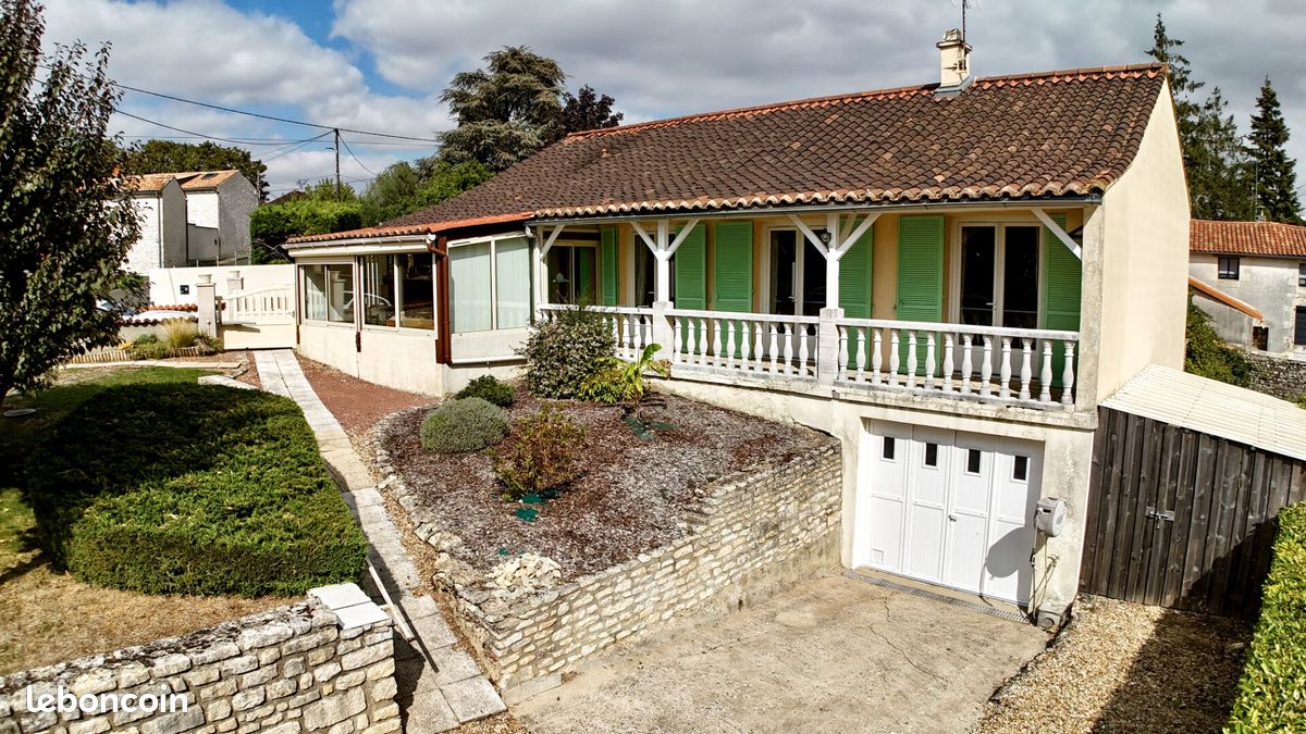Maison 5 pièces 100 m² · à Vouillé · 100 m² · 196 000 €