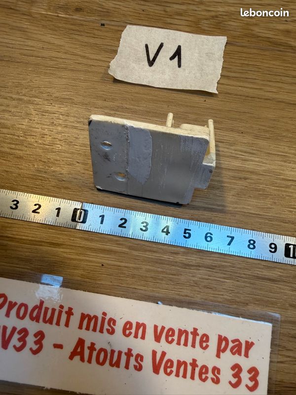 Support de manivelle à visser volet roulant Ø 10 à 14 mm V1 (image 3)